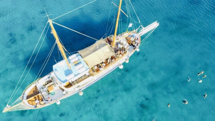 Cruise to Delos and Rhenia Islands Tour