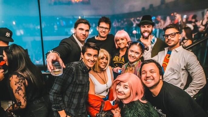 Las Vegas : Ultimate Party Pass with Free Drinks & Party Bus