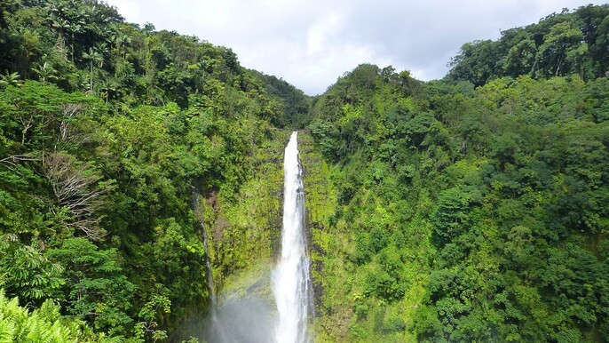 Private Big Island: Volcano, Waterfalls & Black Sand Full-Day Tour