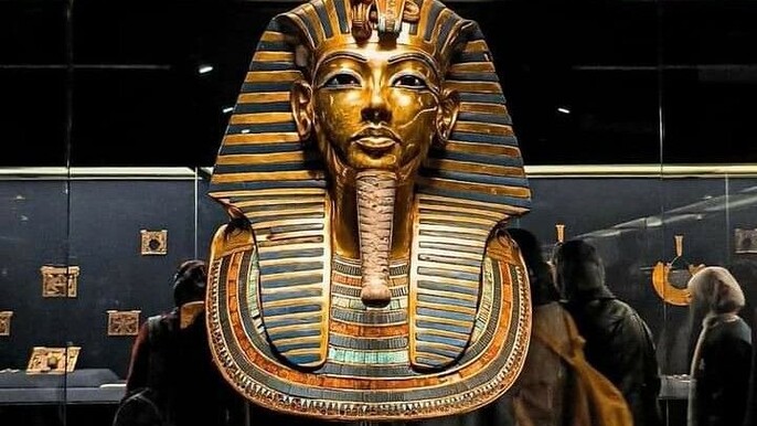 Cairo Egyptian Museum Tour and Nile Felucca Dinner Experience