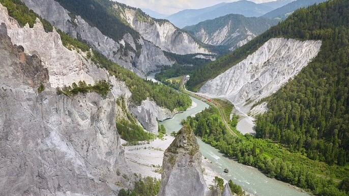 Switzerland in 2 days Matterhor Glacier Express Lucerne City