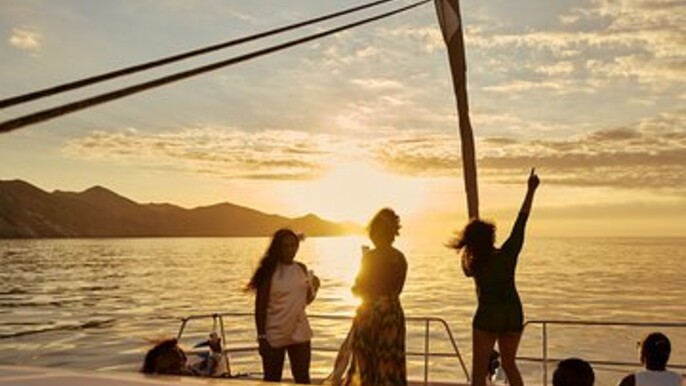 Sunset Catamaran Cruise to Dia Island from Heraklion