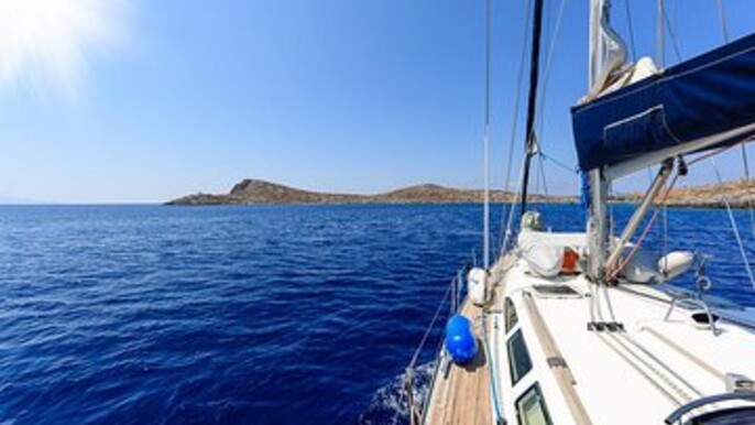 One Hour Sailing Escape – Heraklion Coastline