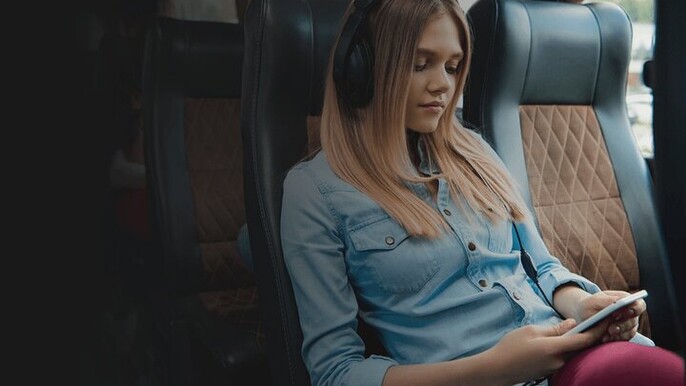 Banff & Canmore: Affordable Shared Shuttle to Calgary Airport