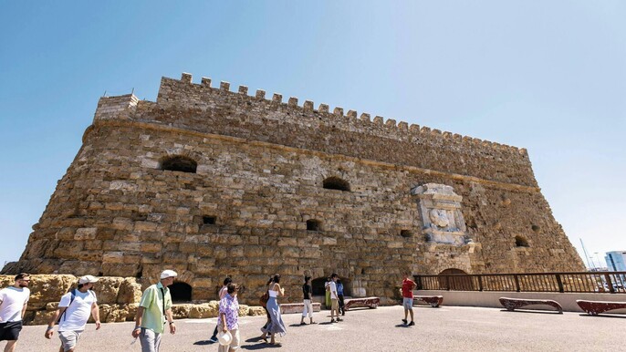 Private Knossos Palace & Heraklion Tour