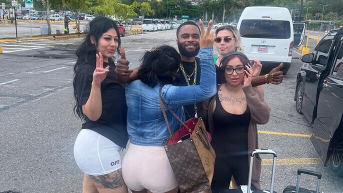 Private Round Trip Transfer from MBJ Airport to Hotels