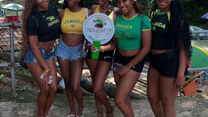 Bamboo Rafting & Limestone Foot Rub – Private lethe River Tour