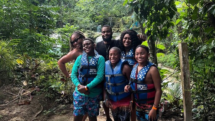 2-in-1 Nature Thrill – Blue Hole + Dunn’s River Experience