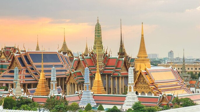 Guided Tour of The Grand Palace and Temple of the Emerald Buddha
