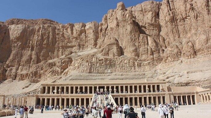 Full Day Tour to East and West Banks of Luxor
