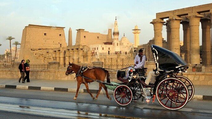 Luxor City Tour by Horse Carriage: Explore the Nile Corniche