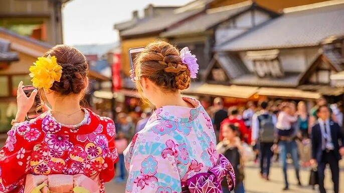 Kiyomizu Temple Fushimi Inari and Nara Park day Tour Kyoto/Osaka