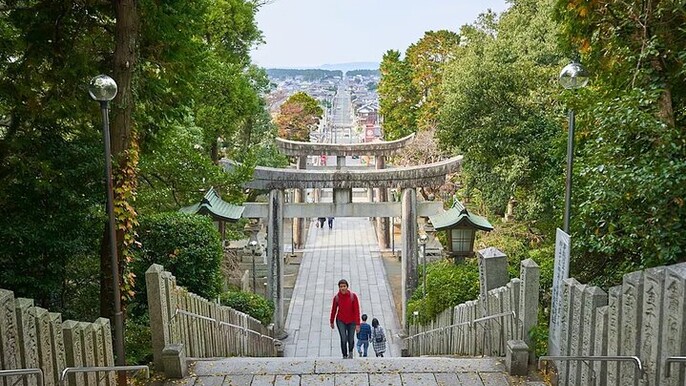 Kitakyushu Day Tour Mojiko, Karato, Kokura & Miyajidake shrine