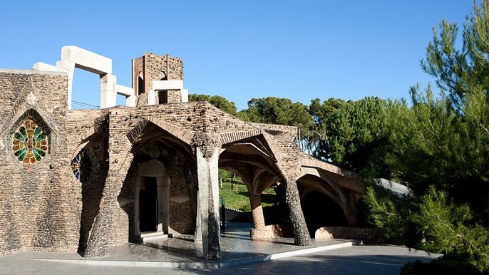 Crypt and Colonia Güell Entry Ticket