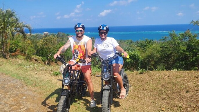 Mangrove Tunnel, E-Bike Adventure, Food Tasting & Beach daypass