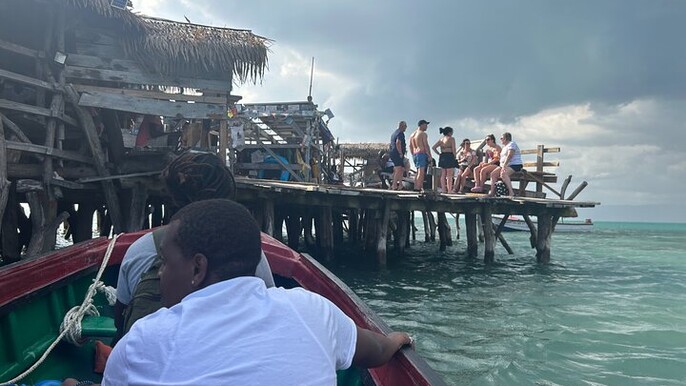YS Falls and Zipline with Floyd’s Pelican Bar Full Day Tour