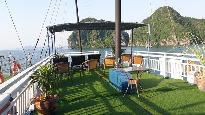 Private Charter Day Cruise in Halong Bay