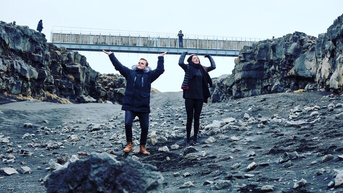 Luxury Reykjanes Explorer: Private Airport Transfer & Sightseeing
