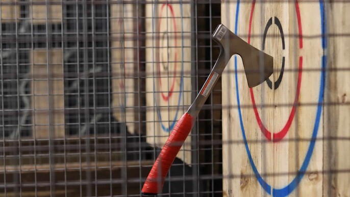 Book Axe Throwing in Amsterdam
