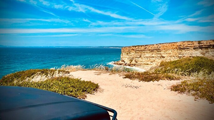 Private Arrabida and Sesimbra 4x4 Hidden Gems Tour from Lisbon