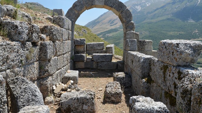 Discover Vlora and visit the Archaeological Park of Amantia
