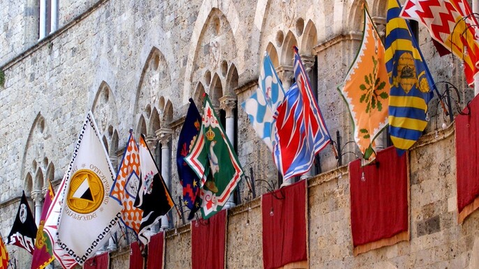 Siena walking tour: Palio & Contrada Museum
