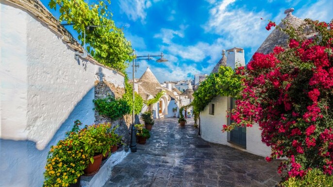 Valle D'Itria: A day in the beautiful villages of Puglia from Lecce