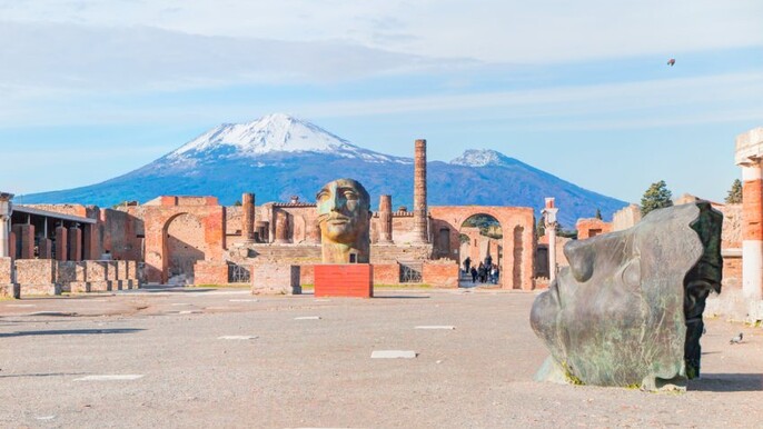 Unesco Jewels: Pompeii and its Ruins from Rome