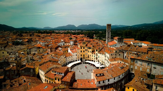 Pisa, Lucca & Tanning Time from Siena