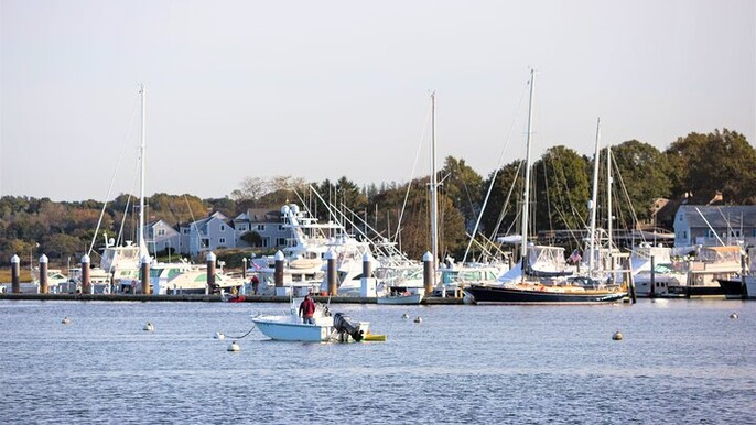 Boston to Plymouth Day-Trip including Quincy, Plimoth Patuxet and Mayflower II