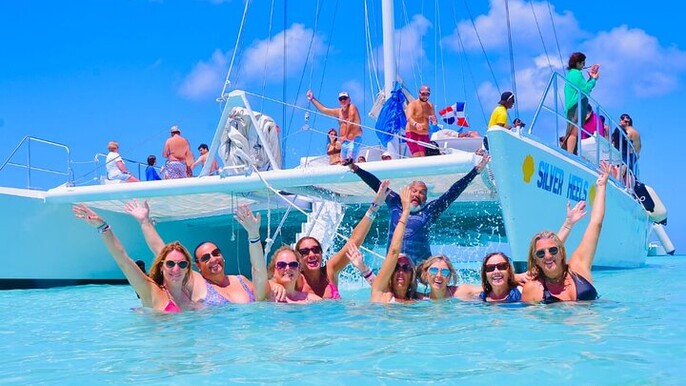 Bayahibe: Saona Island Sailing Adventure in catamaran