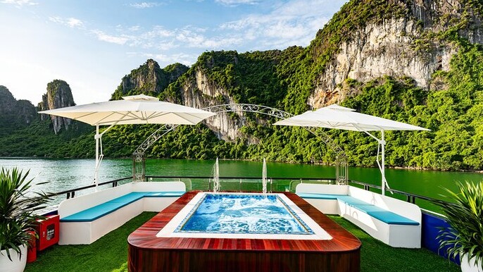LUXURY Halong Bay Day Tour From Hanoi, Daily Operated 2025 - 2026
