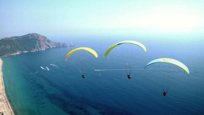 Alanya Paragliding and City Tour with Round Transfer from Antalya