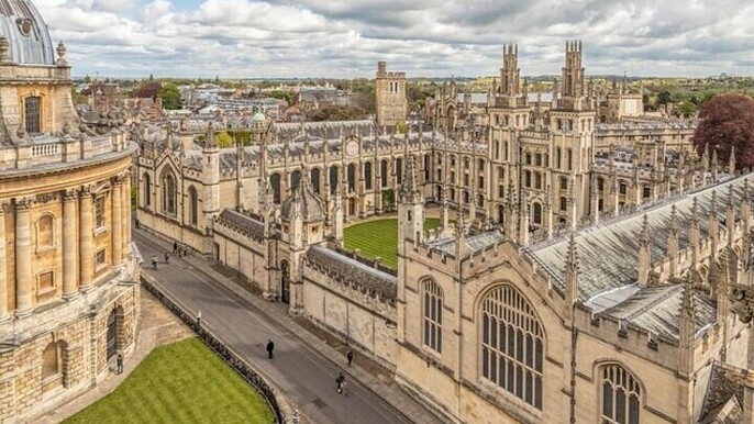 Oxford to Manchester Airport Private Transfer