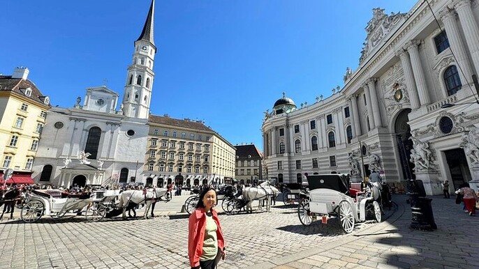 Day Tour from Prague to Vienna & Bratislava with Private Transfer