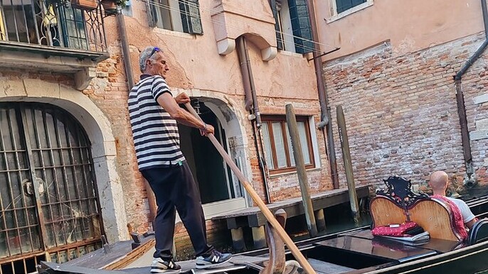 Tour to Venice with Gondola Trip from Vienna 3 Days Italy Tour