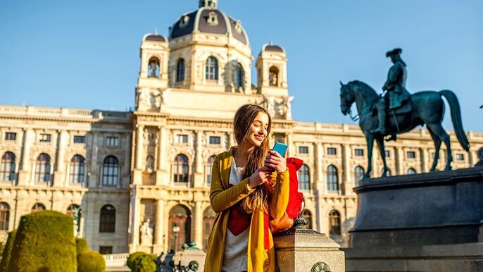 Munich to Vienna and Salzburg Day Tour with Private Transfers