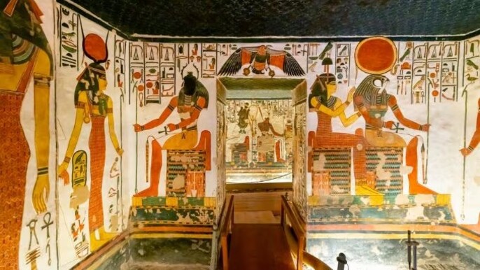 The Luxor's secrets day tour