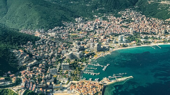 Budva and Sveti Shore Excursion with German Guide