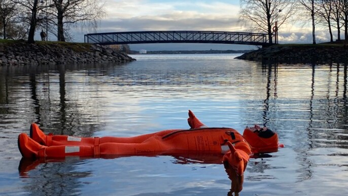 Float in Helsinki's icy Nordic waters in a cosy, buoyant drysuit