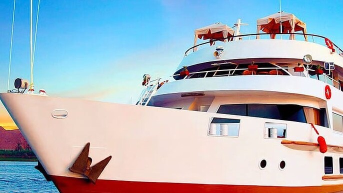 Tiran Island Full-Day Boat Trip with Lunch from Sharm El Sheikh