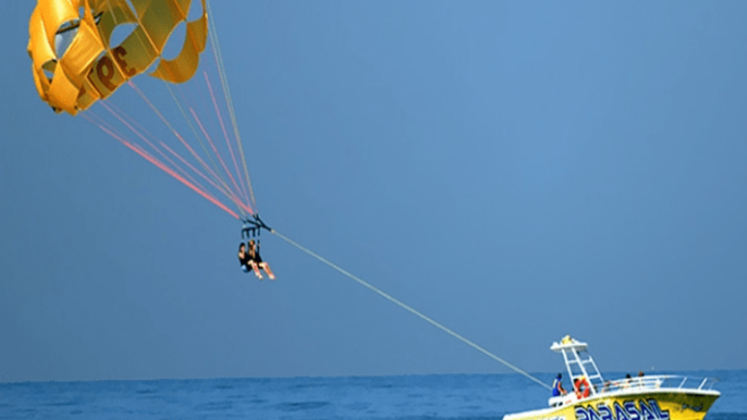 Adventurous Thrills: Parasailing in Hurghada