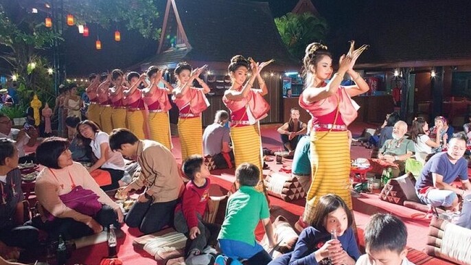 Chiang Mai Khantoke Dinner and Cultural Show Experience