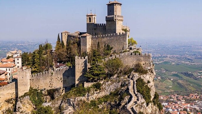 Discover the Ancient Land of San Marino with Transfer