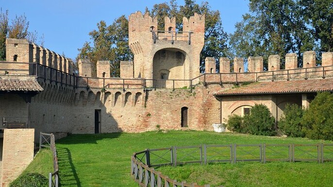 Gradara Walking Wine Tasting Tour