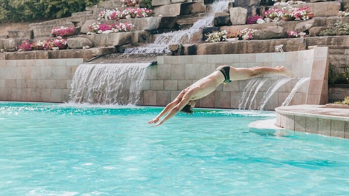 Day with thermal pool, spa entrance, lunch and massage