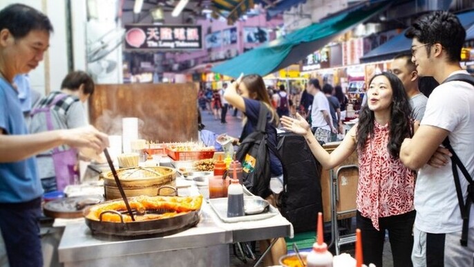 Hong Kong Private & Personalized Food Tour with a Local