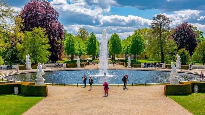 Potsdam Guided Tour with Sanssouci Gardens and Entrance Ticket