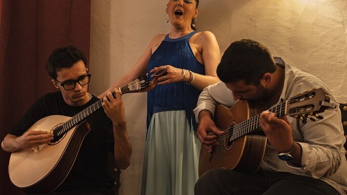 Lisbon: Dinner with Fado Show with the Rising Stars of Fado