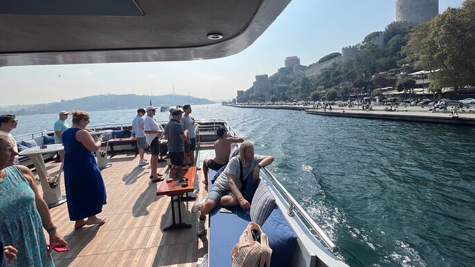 Short Bosphorus Yacht Cruise with Stop in Asia - Guide Included